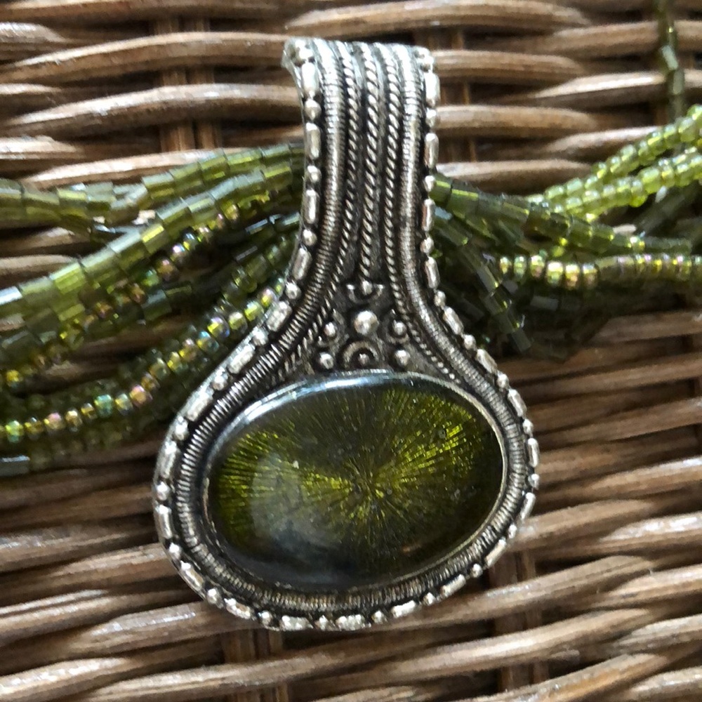 Anthropologie choker